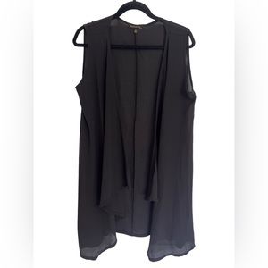 Simplicity Women’s Sleeveless Cardigan. Size L Color Black